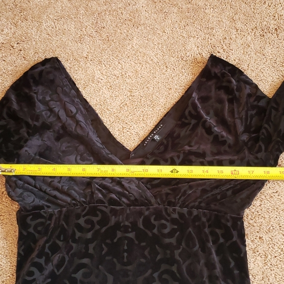 Velvety 3/4 sleeve Vneck/back dress sz8 - Picture 2 of 14